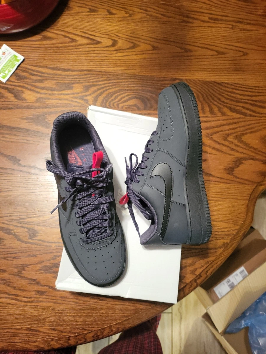 Nike Air Force 1 Low Anthracite Red Black BQ4326 001 Size 7 Men or 8.5 Womens