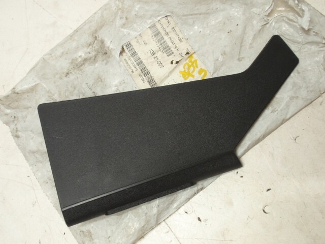 2010 Ski-Doo Summit X 800r RH Right Gas Tank Cap Cover 513033418