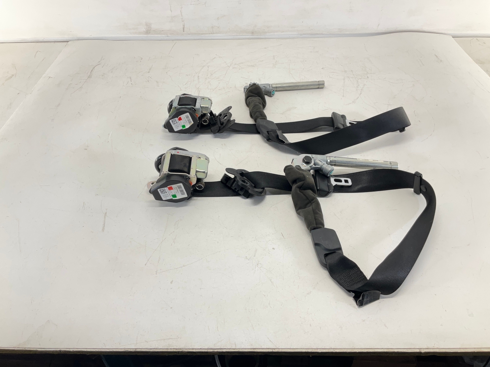 14-17 MASERATI Ghibli Front Left Driver & Right Passenger Seat Belt Retractor