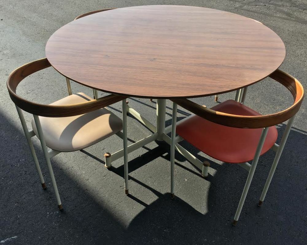 RARE Prototype Mid Century Mod Heywood Wakefield Circular Laminated Walnut Table