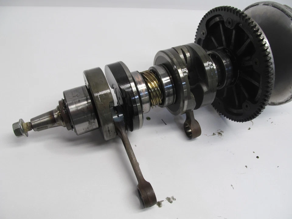 2007 POLARIS DRAGON RMK 700 CRANKSHAFT CRANK SHAFT AND CLUTCH - Image 3 of 4