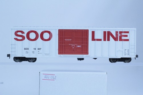 Coche de carga Roundhouse escala HO SOO Line #19027 puerta enchufable | Condition: Used