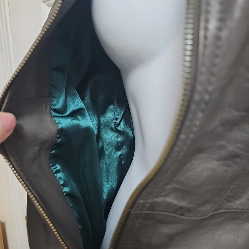 Chaqueta de motociclista Andrew Marc New York marrón 100 % cuero para mujer talla pequeña de lujo  Foto 4 de 4