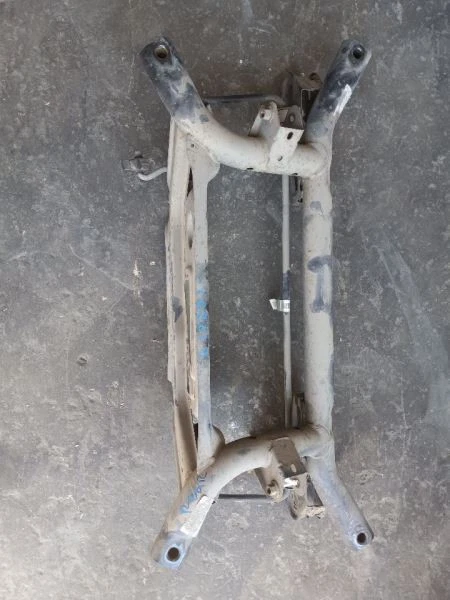 Jeep Compass 2007-2017 travesaño/marco K estilo clásico tracción delantera trasera Foto 2 de 4