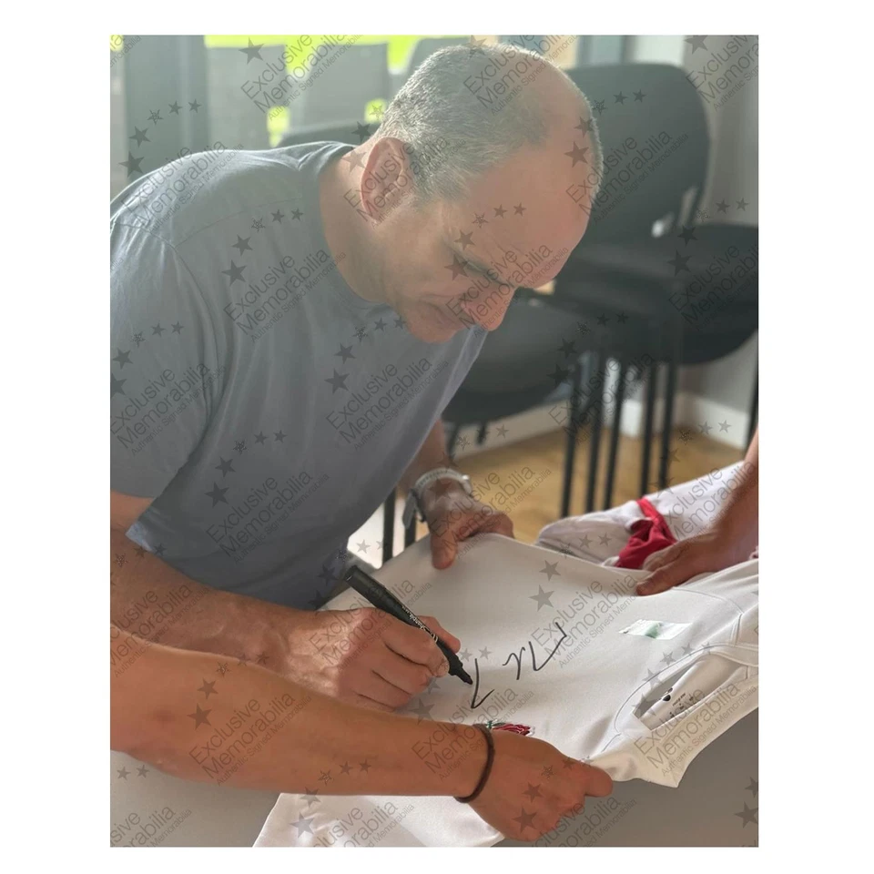 Camiseta de rugby firmada por Martin Johnson Champions '03 Inglaterra. Marco superior Foto 4 de 4