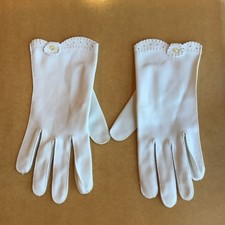 Vintage White Ladies Gloves 1950  s Scalloped Edge Gloves Sz M