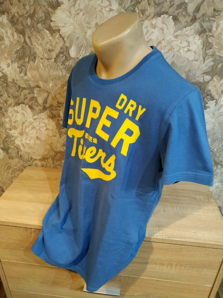 Superdry men's t-shirt size L blue  yellow tigers - Image 3 of 4