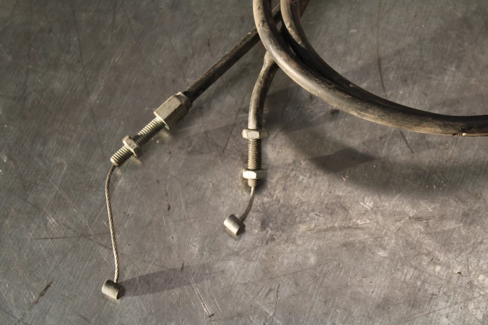 96-07 YAMAHA YZF600R CABLE ACELERADOR LÍNEA CARCASA GUÍA BB746 Foto 2 de 4