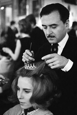 Friseur Alexandre De Paris in Paris Frankreich 1960 4x6 FOTO