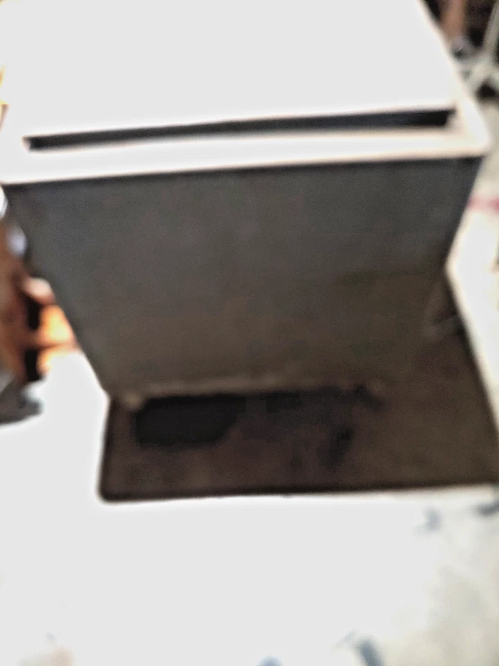 caja fuerte resistente al fuego comercial Foto 3 de 4