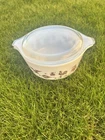 Vintage Pyrex Early American 1 1/2 Pt. Cinderella Casserole Dish 472 WITH LID