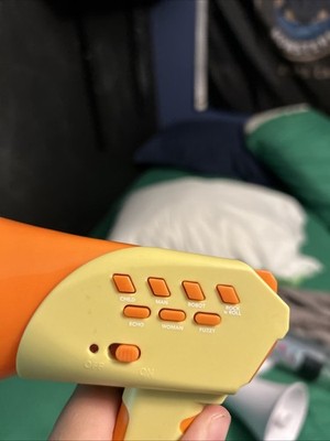 Mini Voice Changer Including Child,Man,Robot,Rock N Roll,Echo,Woman, And Fuzzy