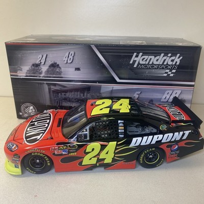 JEFF GORDON 2011 #24 DUPONT CHEVY IMPALA #1624/3102 1/24 Diecast