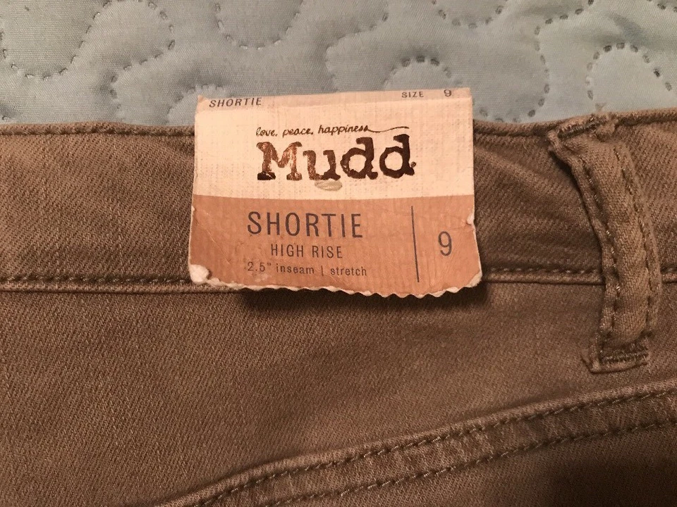 Ladies Jrs. Mudd Olive Green Denim Lace Shortie High Rise Stretch Shorts 9 NWT - Image 3 of 3