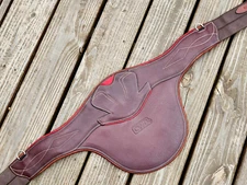 CWD Brown/Fuchsia Sport Color Anatomic Stud Belly Guard Jump Girth - 50"/125cm