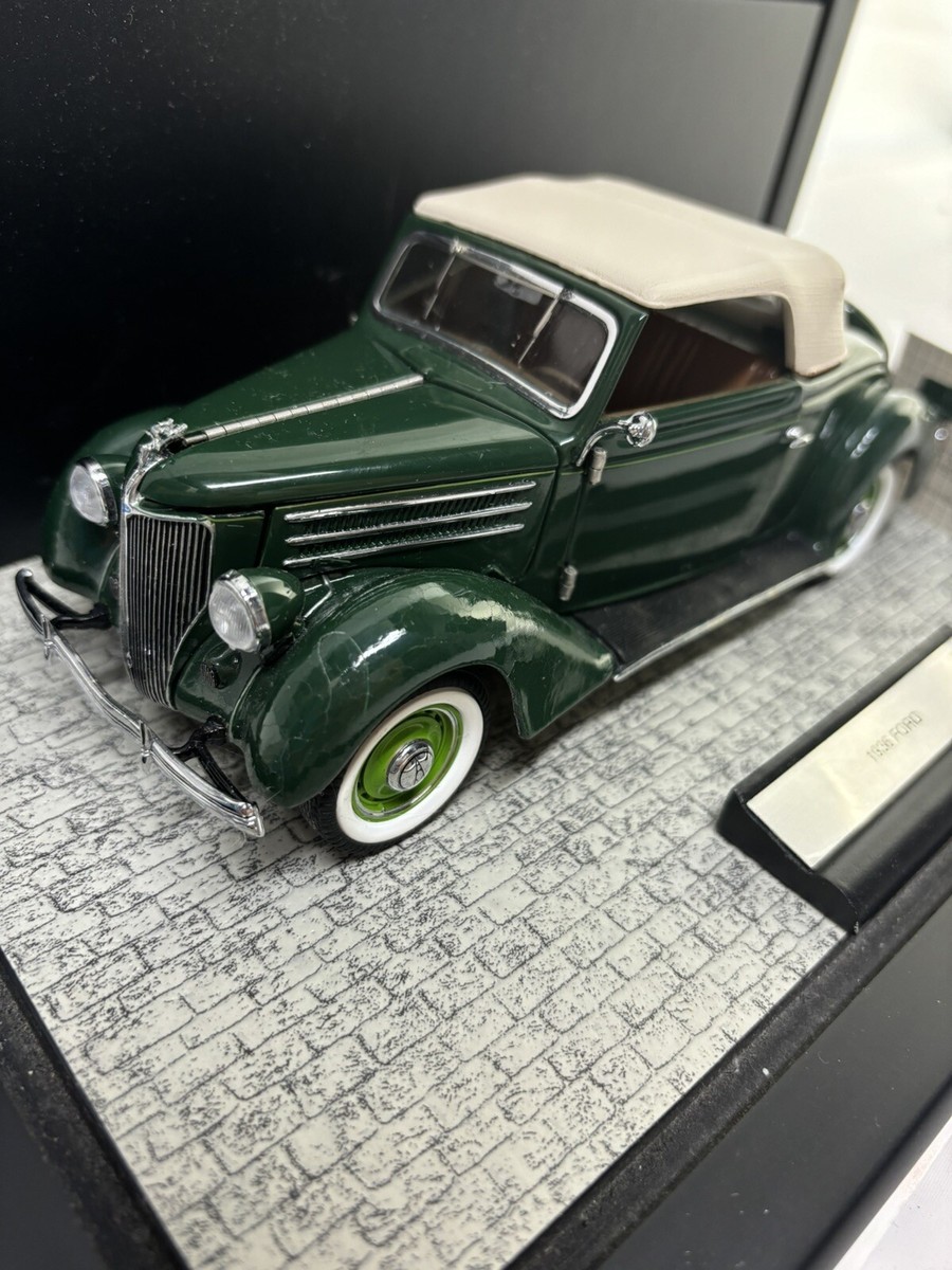 W DISPLAY CASE Vintage Franklin Mint Precision Models 1936 Ford