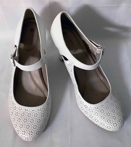 GIANI BERNINI White SHOES Women's Perforated Flowers HEELS Vintage-Style Sz 10 - 第 1/5 張圖片
