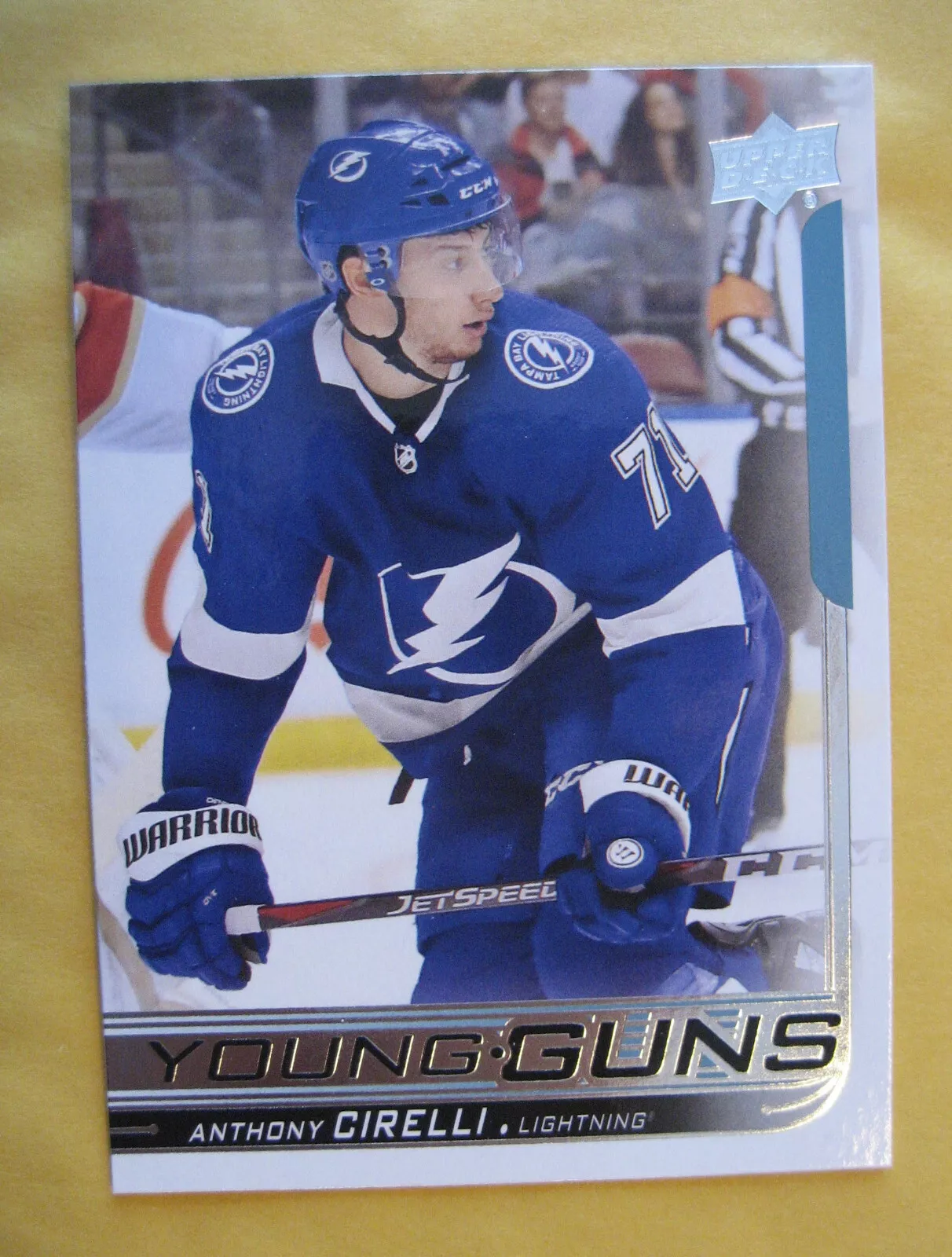 Anthony Cirelli trading card