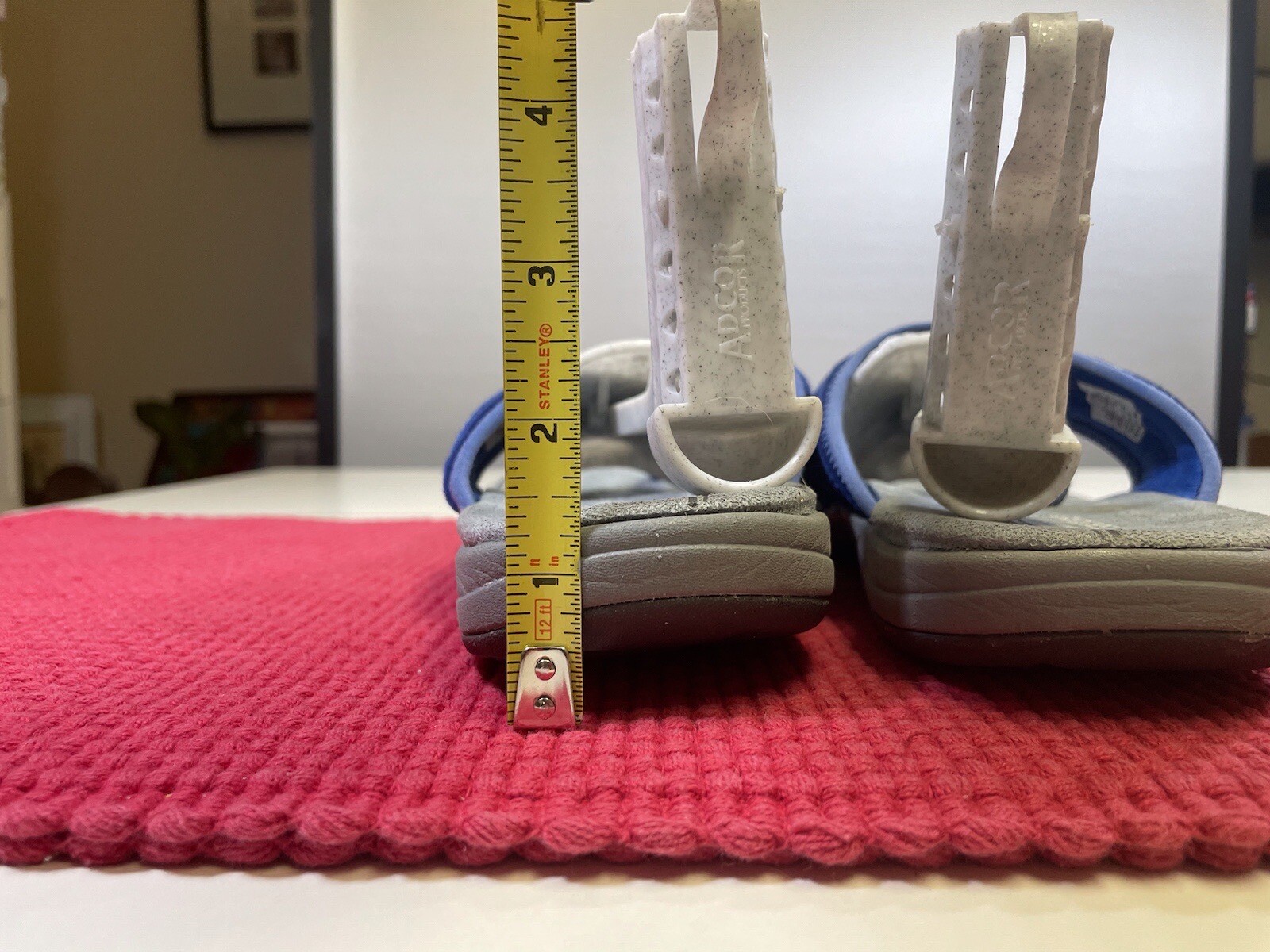 Explore 24 Easy Spirit Flip Flop Sandals Womens Size 12 Blue/Gray Leather Comfrt