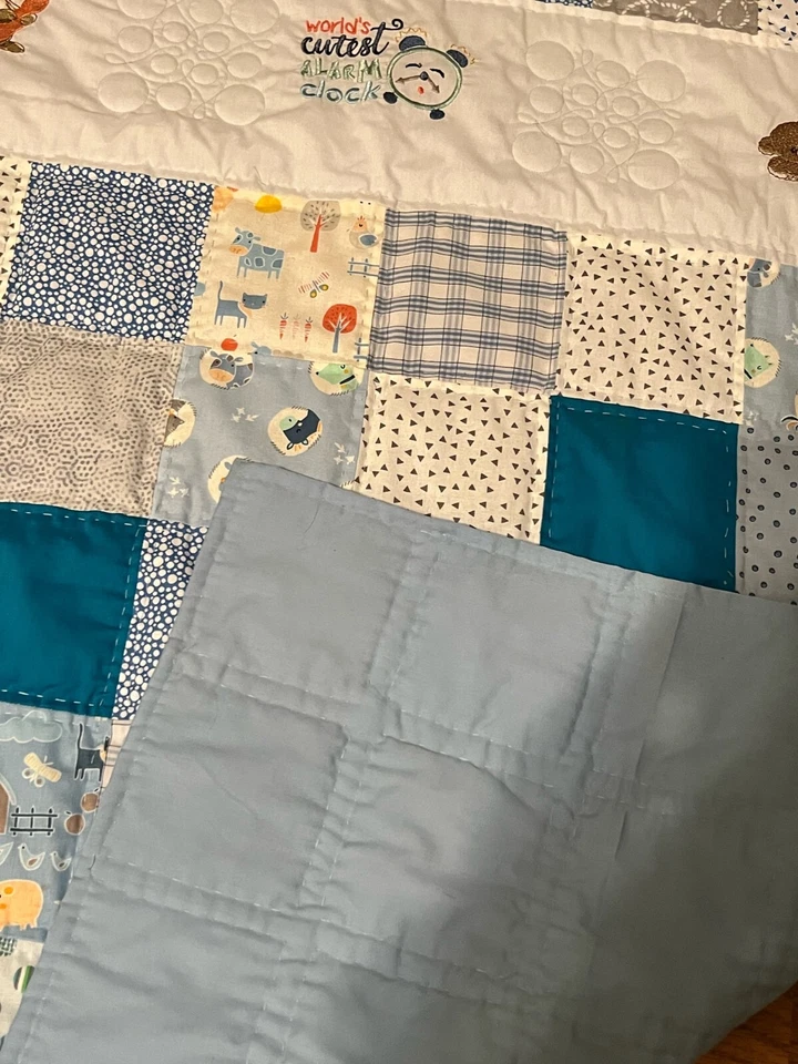 Colcha de berço feita à mão e bordada para bebê menino 43 x 36 - Imagem 3 de 4