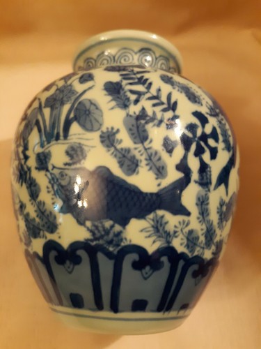 Darling Asian Blue And White Fish Vase - Picture 3 of 8