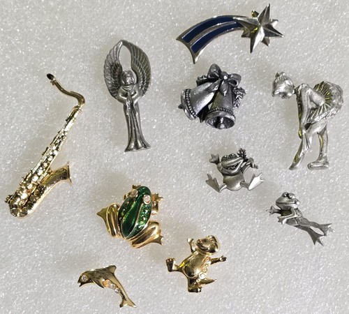 Vintage signed JJ Frogs BALLERINA Dinosaur BELLS Saxophone Lapel Hat Pin Lot