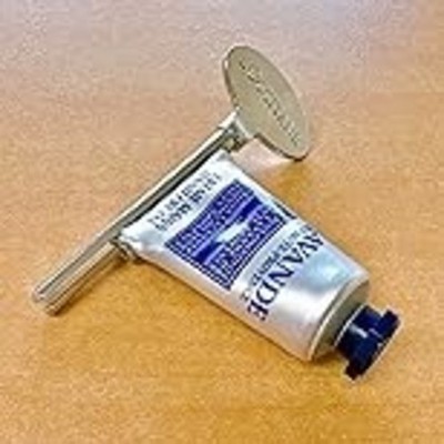 L'OCCITANE Magic Key 49CLEMAGI Hand Cream Tube Squeezer Japan NEW