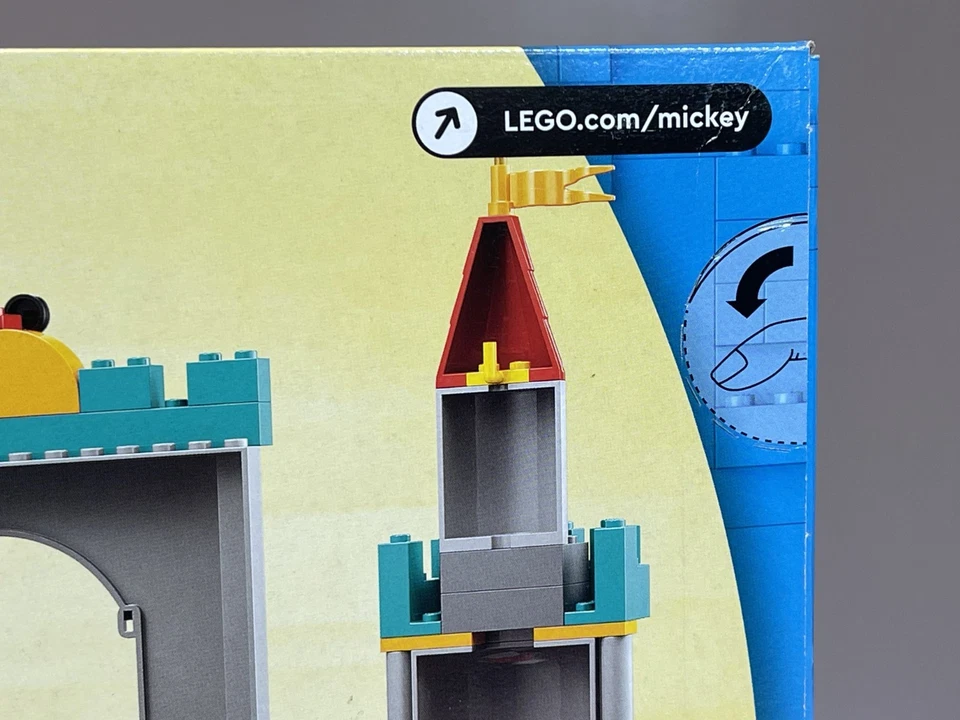 LEGO Disney: Mickey & Friends Castle Defenders (10780) BRAND NEW /FACTORY SEALED - Image 3 of 4
