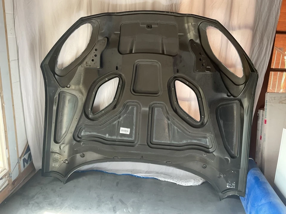 Capô dianteiro 2018-2021 Aston Martin DBS fabricante de equipamento original ky7316612ba - Imagem 4 de 4