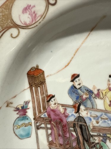 Early 1800s Chinese Export Porcelain Court Scene Figural Bowl 9 In Old Repair - Picture 3 of 14