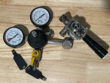 TALOS CO2 Regulator Dual Gauge with Check Valve and Tap Keg Coupler Probe New