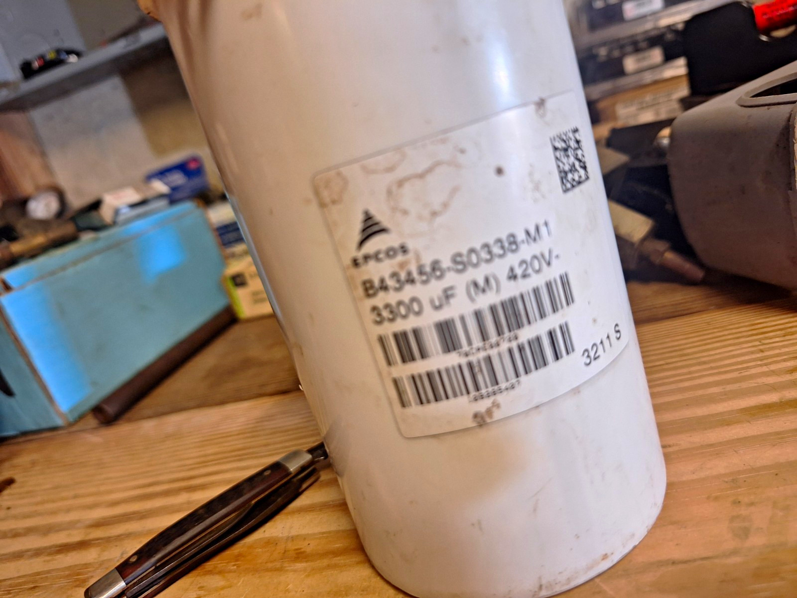 EPCOS B43456 B43456-S0338-M1 3300uF 420V Alum Electrolytic Screw