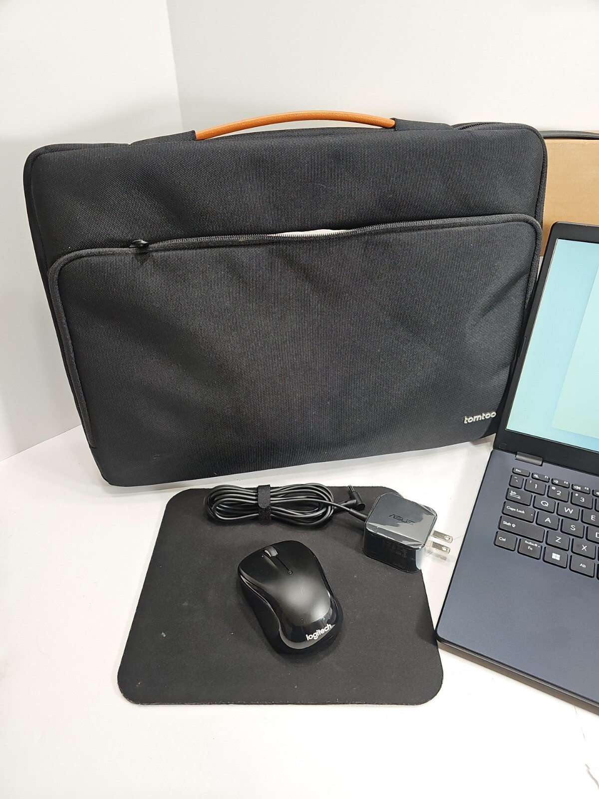 ASUS 14.0" (128GB eMMC, Intel Celeron N, 2.80 GHz, 4GB) Laptop - E410K - Black - Picture 3 of 10