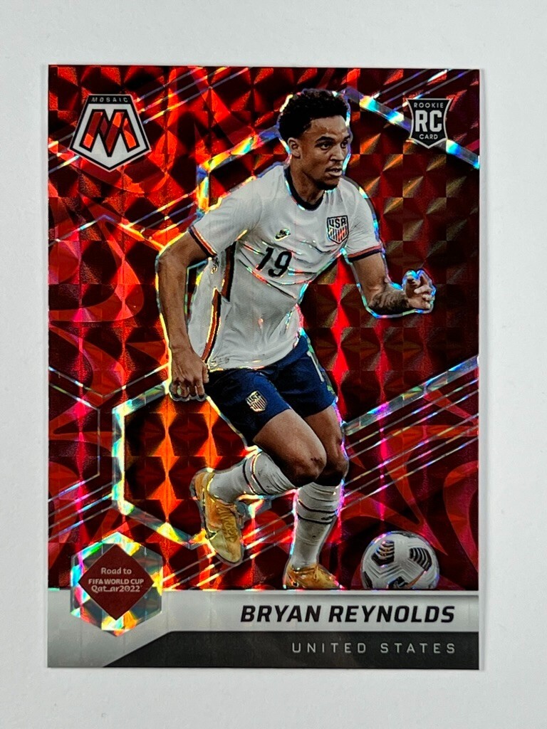 2021-22 Panini Mosaic FIFA World Cup Bryan Reynolds #101 Rookie Red Reactive SP
