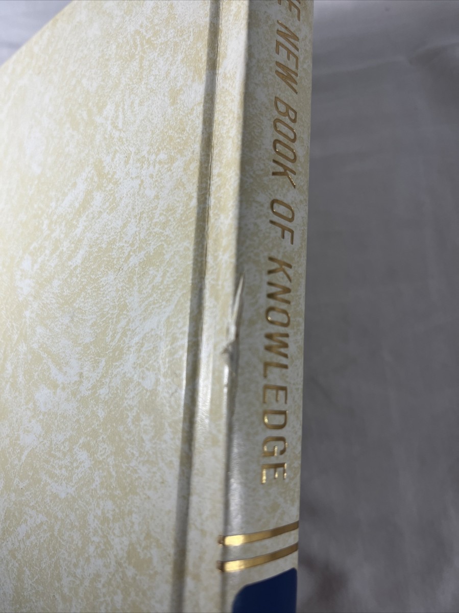 洋書】The New Book of Knowledge【百科事典】