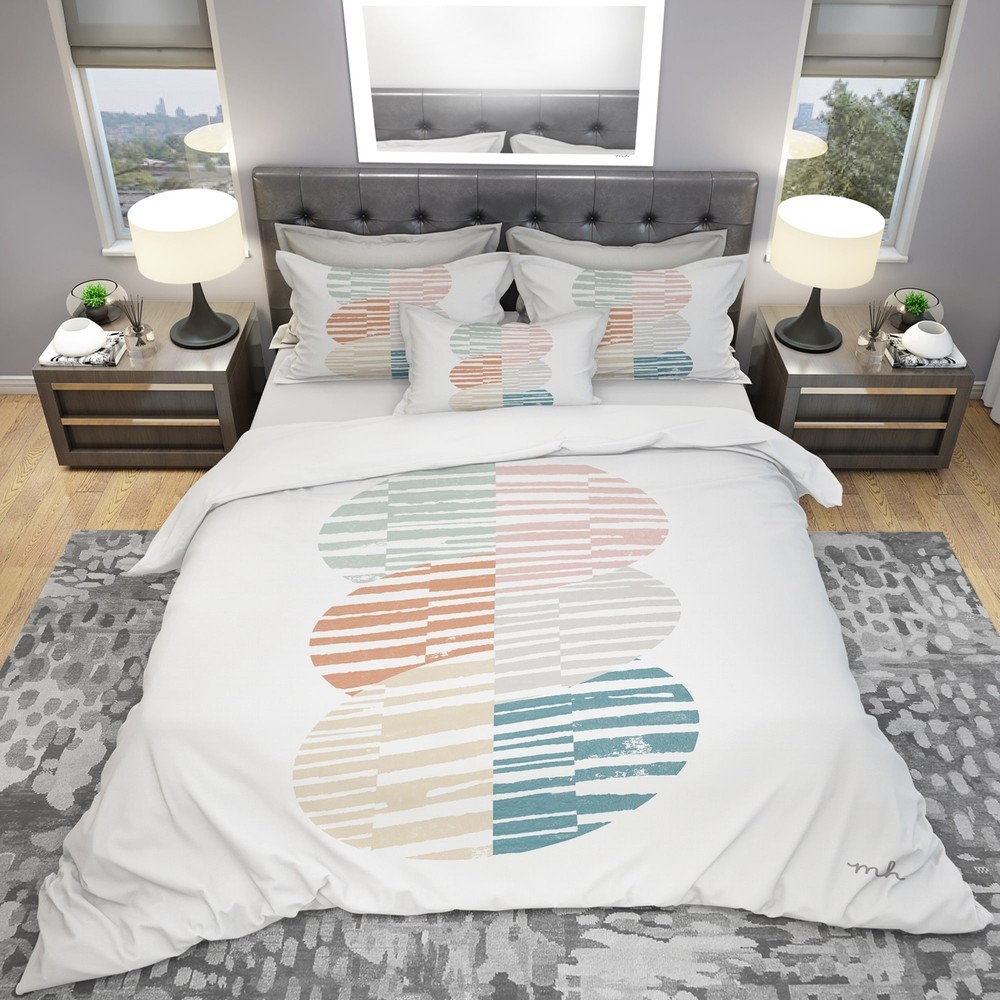 Designart 'Watercolor Geometric Triangle I' Geometric
