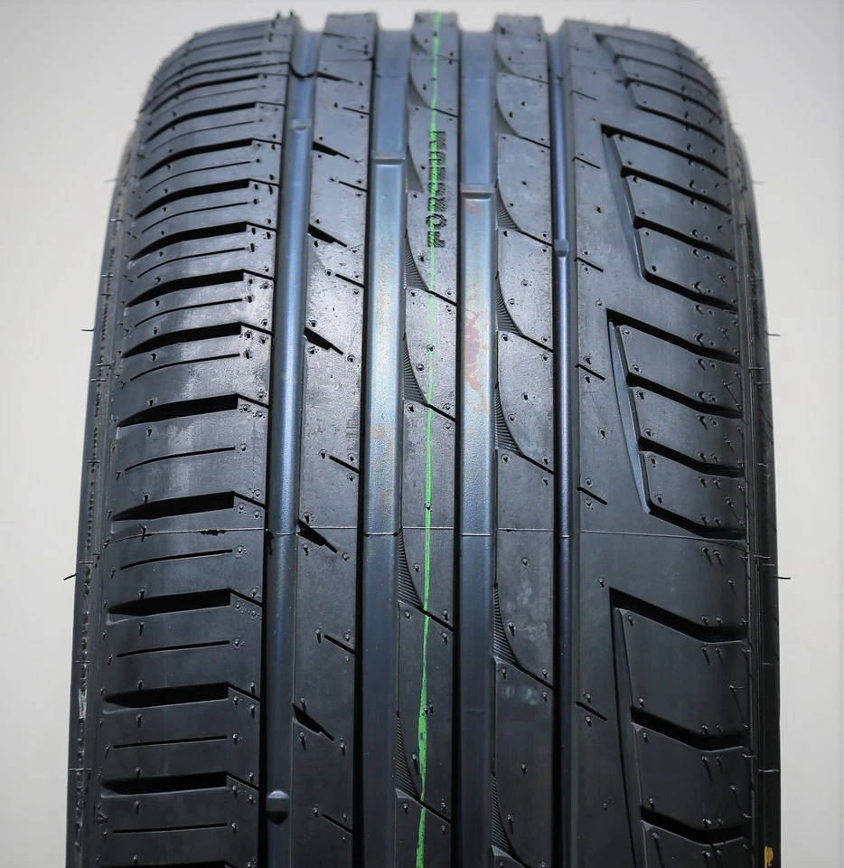 4 Tires Forceum Octa 225/40R18 ZR 92Y XL A/S Performance All Season Foto 3 de 4