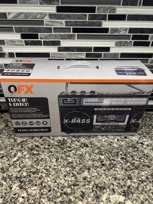 QFX J-22U AM FM SW1 SW2 4-Band Radio X Bass Cassette Boom Box