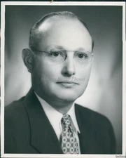 News Photo Floyd Garman Chief Engineer American Steel Wire Div Industry 8X10