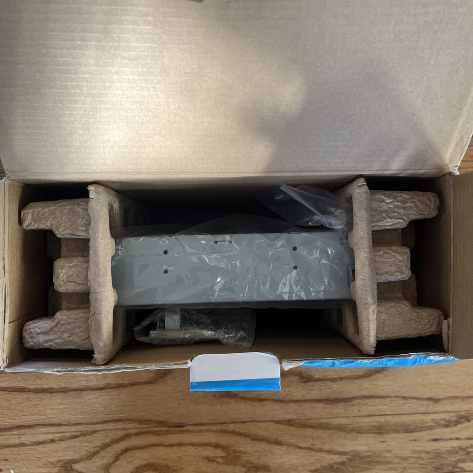 LITE-ON Blu Ray Black 4X BD-ROM 8X DVD-ROM 32X CD-ROM SATA Internal - Image 3 of 4