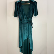 Lulus Elegant Green Velvet Wrap Dress in size large