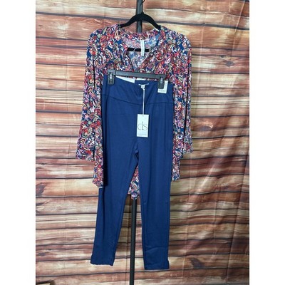 NWT 2 pc Dear Scarlett Outfit. LizBell blouse and Magic Skinny Pants. Sz M