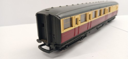 Hornby BR Brake Coach E18170E Crimson / Cream - Unboxed - Picture 2 of 5