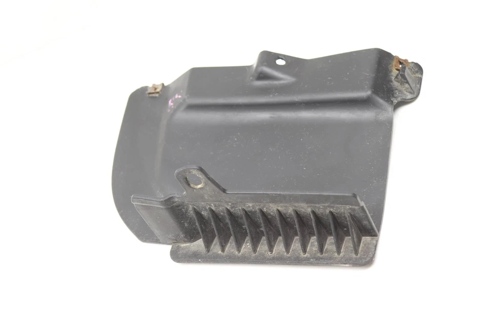 2016-2023 奥迪 TT 四轮车 - 右后轮锅炉 / MUD FLAP 8S0853834A — 第 2/4 张图片