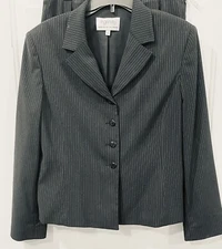 Ingenuity Women's 2 Pc Pinstripe Size 12 Suit Skirt Jacket Black Lined.