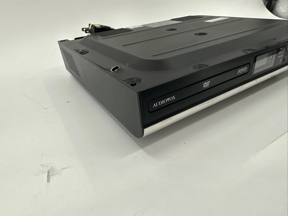 Audiovox Space-Saving Kitchen 9" VELCD Drop Down TV AS-IS EB-12863 - Image 3 of 4