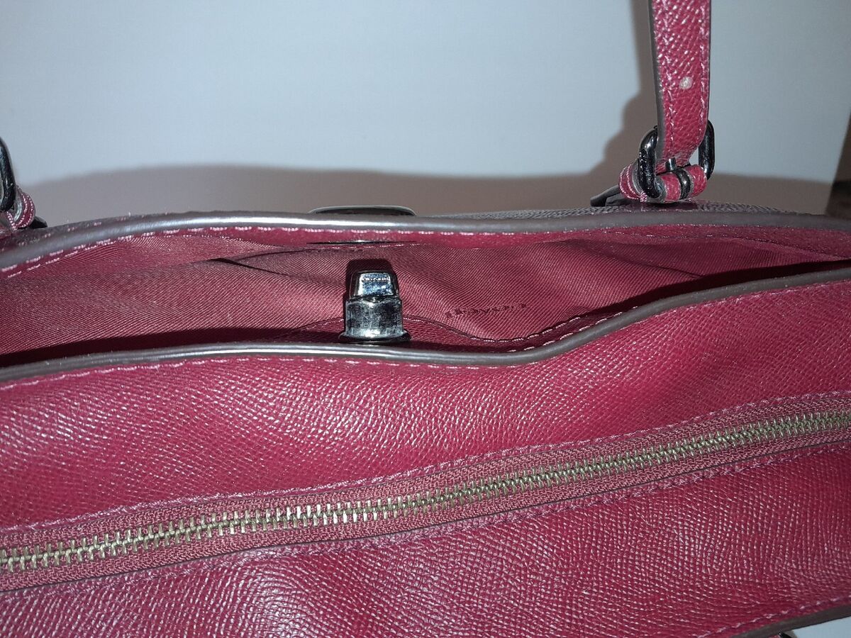 Coach EUC Turnlock Zip L TOTE BAG Burgundy Crossgrain Coach EUC Turnlock Zip L TOTE BAG Burgundy Crossgrain
