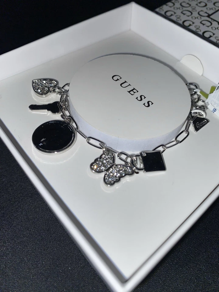 Guess браслет женщин серебристого тона логотип сердце со стразами замок ключ подвески 7 дюймов - Изображение 2 из 4