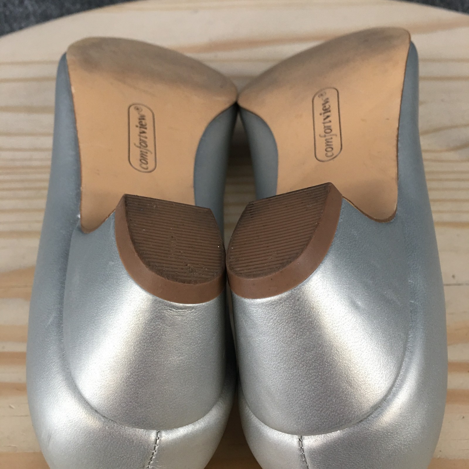 Comfortview Shoes Womens 9 M Vida Slip On Low Heels Pumps Silver Faux Leather