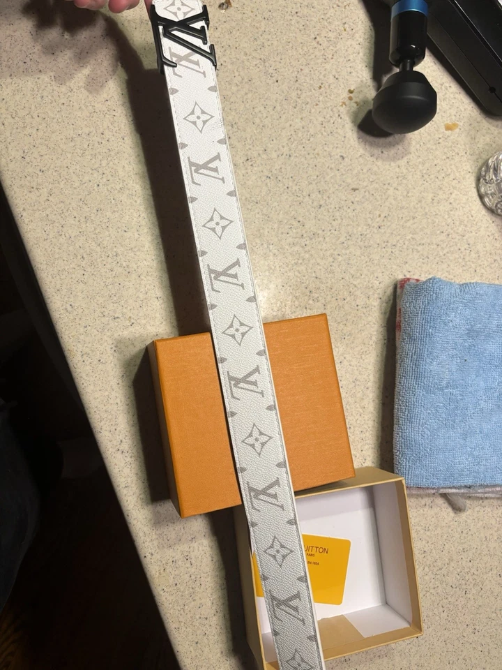 Louis Vuitton LV Initial Belt Monogram Leather for Men - Brown (M9608) - Image 2 of 3